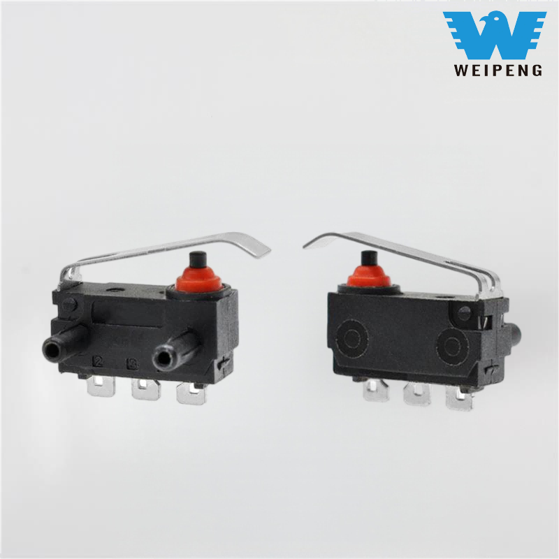 Hidraulinis užraktas su padėties kaiščio mikrojungikliu, skirtas transporto priemonės bagažinės durims